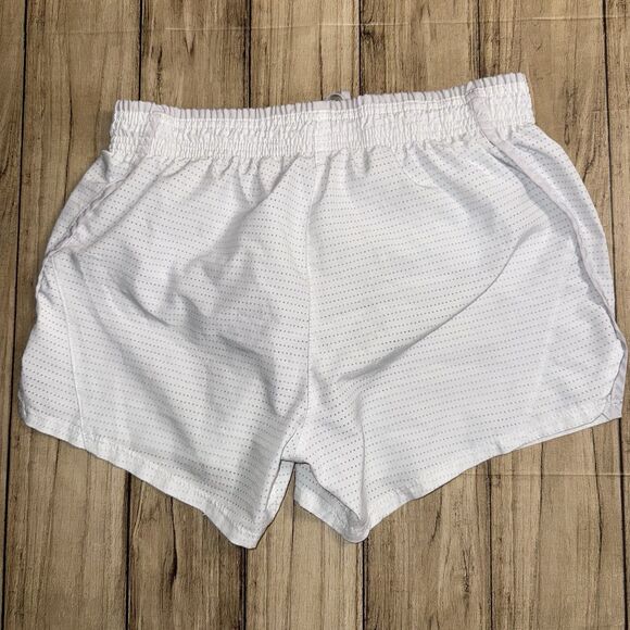 Women’s Under Armour XS White Dri-fit Shorts - Picture 3 of 7